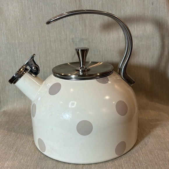 KATE SPADE Whistling  Stove Top Kettle in Beige and Cream - Picture 1 of 9